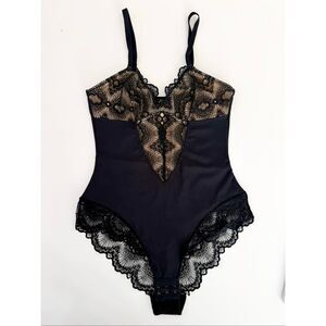 Pinsy Sculpting Lace Shapewear Bodysuit Black Small Nude Illusion